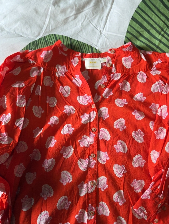 Anthropologie Tops - Anthropologie Red Shell-Print Button Front Blouse